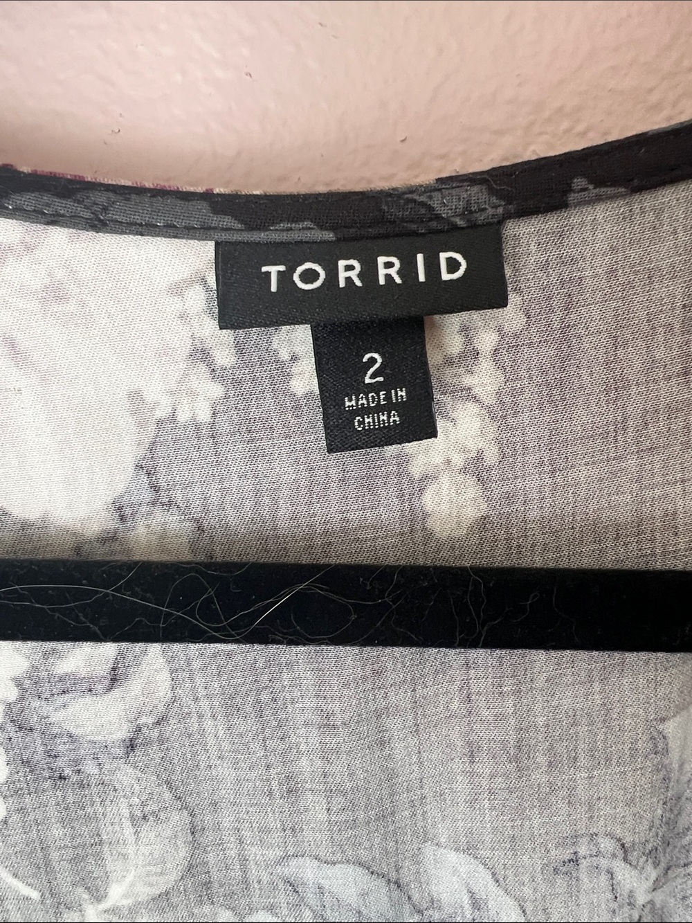 torrid Black Floral V-Neck Button Front Top - Picture 2 of 4